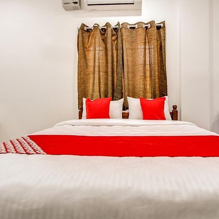 Oyo 69625 Mayuraa Residency Hotel Kumbakonam Buitenkant foto