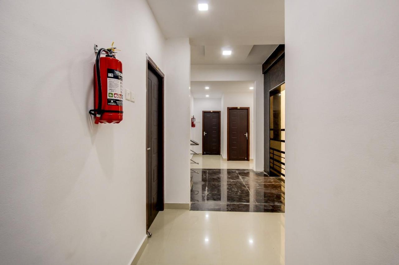 Oyo 69625 Mayuraa Residency Hotel Kumbakonam Buitenkant foto