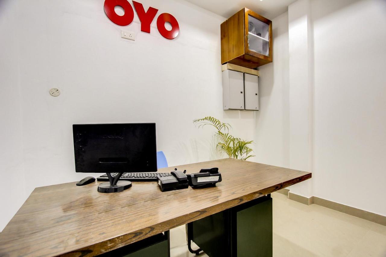 Oyo 69625 Mayuraa Residency Hotel Kumbakonam Buitenkant foto