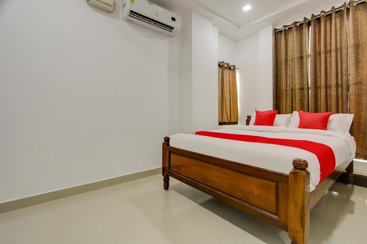 Oyo 69625 Mayuraa Residency Hotel Kumbakonam Buitenkant foto