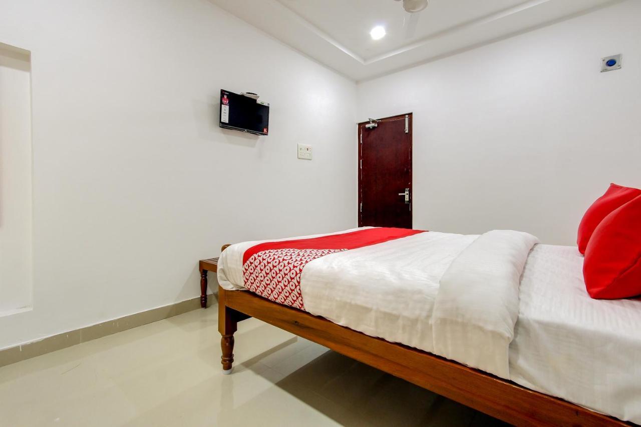Oyo 69625 Mayuraa Residency Hotel Kumbakonam Buitenkant foto