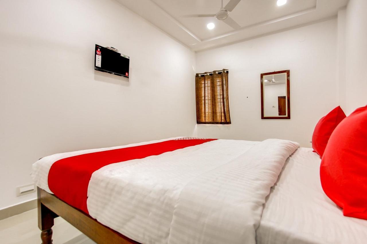 Oyo 69625 Mayuraa Residency Hotel Kumbakonam Buitenkant foto