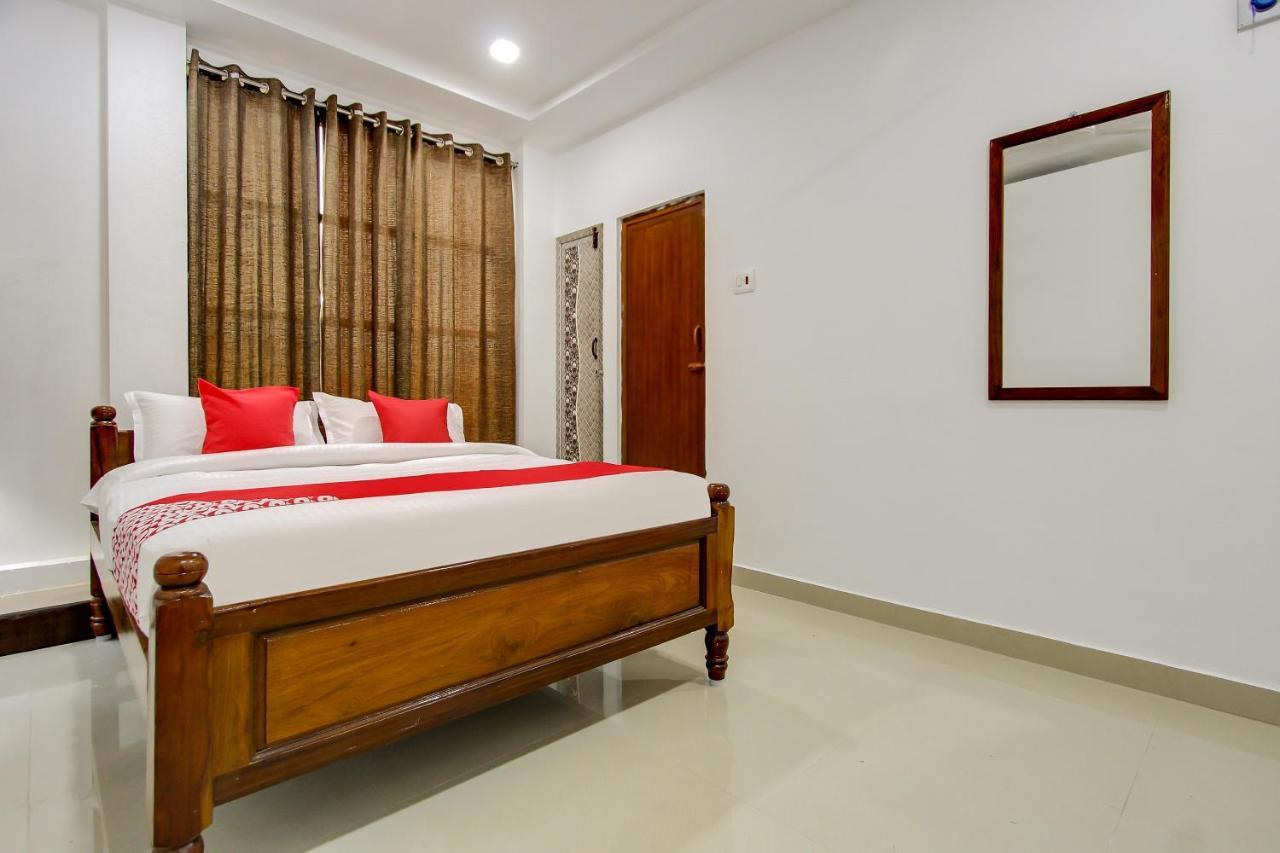 Oyo 69625 Mayuraa Residency Hotel Kumbakonam Buitenkant foto