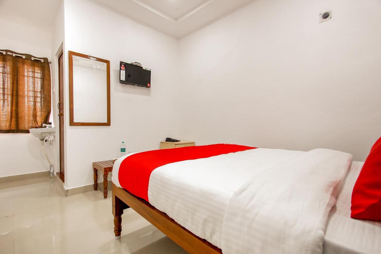 Oyo 69625 Mayuraa Residency Hotel Kumbakonam Buitenkant foto