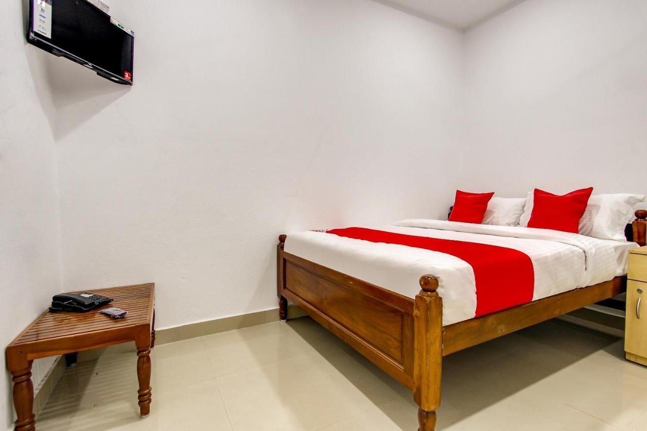 Oyo 69625 Mayuraa Residency Hotel Kumbakonam Buitenkant foto